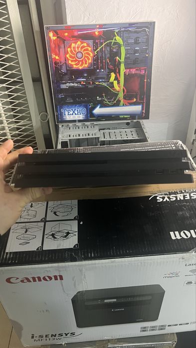Продам ігрову приставку sony ps4 pro не прошита для online
