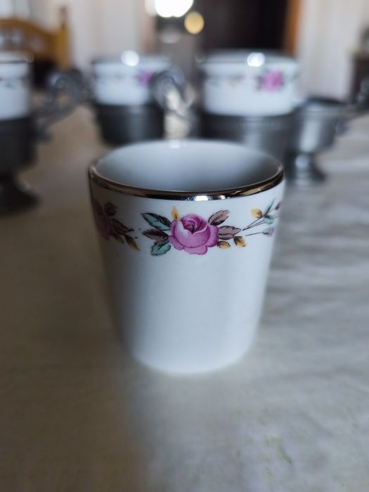 Кавові філіжанки Sebring Porcelana у підстаканниках