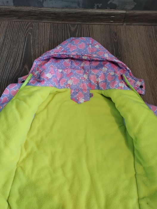 Тепла куртка на дівчинку