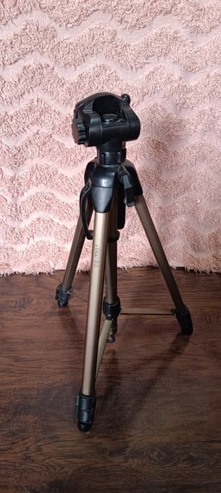Statyw firmy Hama Star 63