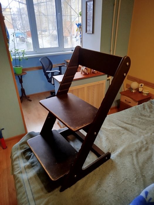 Зростаючий стілець