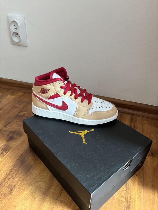 Nike aie jordan 1 mid gs 37,5