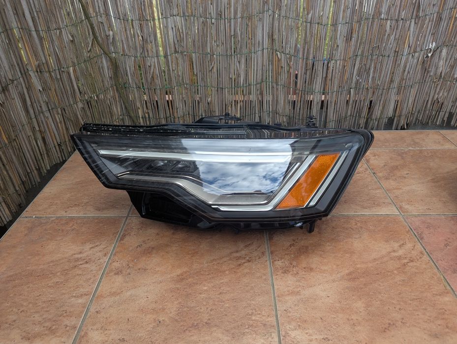 Lampa Lewa  Audi A6 C8 2019