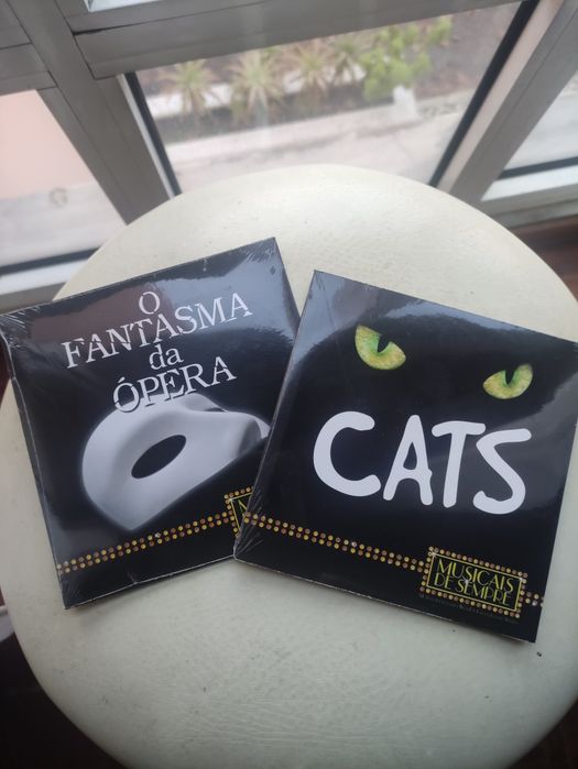 Various musical CDs, €4 each