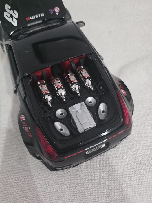 Nissan 350Z Nismo Muscle Machines Carro de Coleção em Ferro