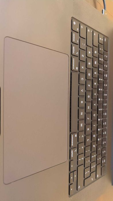 16-calowy Macbook Pro M3 (512GB SSD - 18GB Unified RAM)