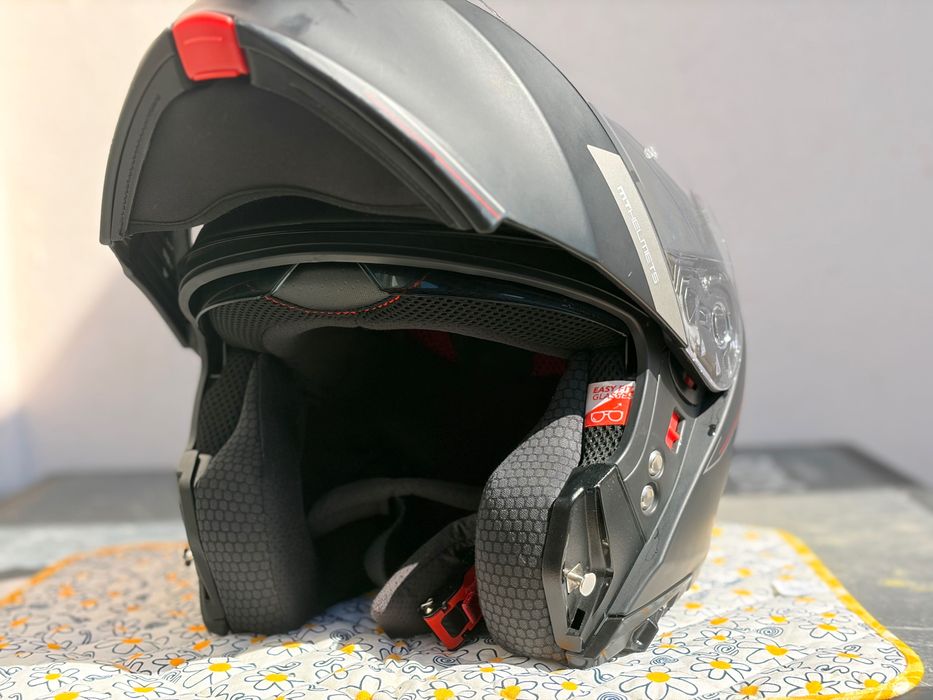 Capacete modular de mota