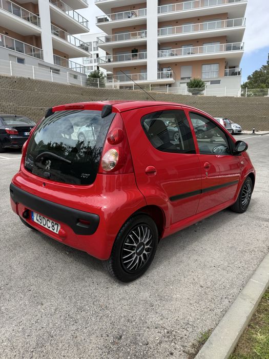 Peugeot 107 • VVT-i • Automático • Apenas 125 mil km (Com Histórico)• Motor Toyota • Nacional • Selo € 19