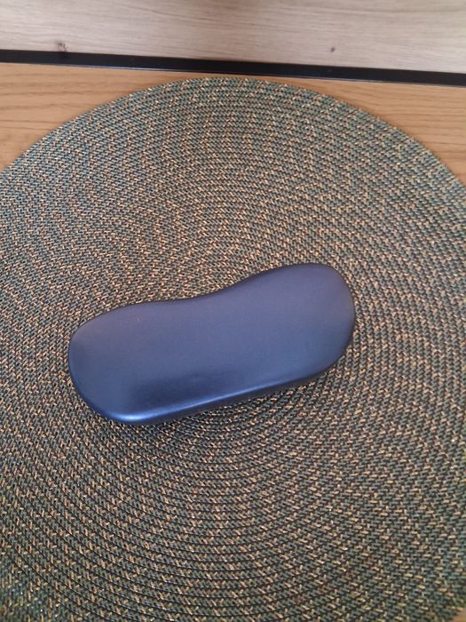 Etui twarde, futerał twardy na okulary