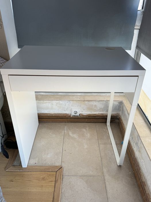 Mesa secretaria Micke