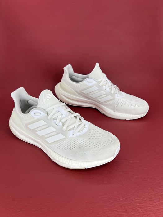 Кросівки 45.5р. Adidas Pureboost 23