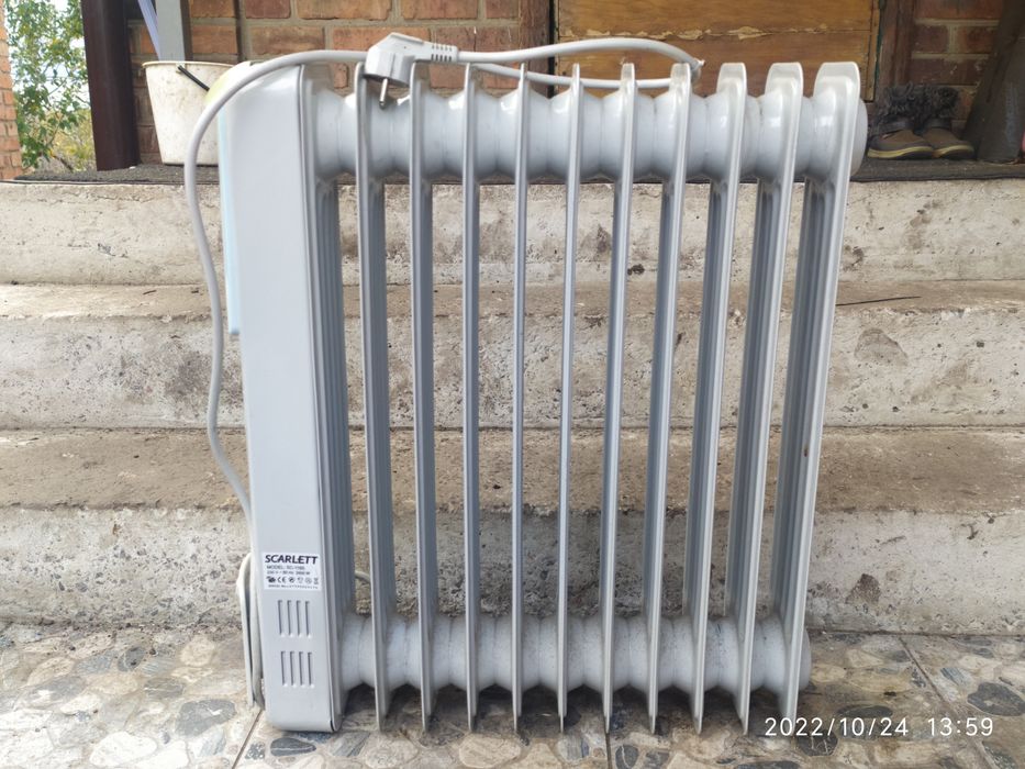 Обогреватель масляный Scarlett sc1165  2500Вт 11 секц