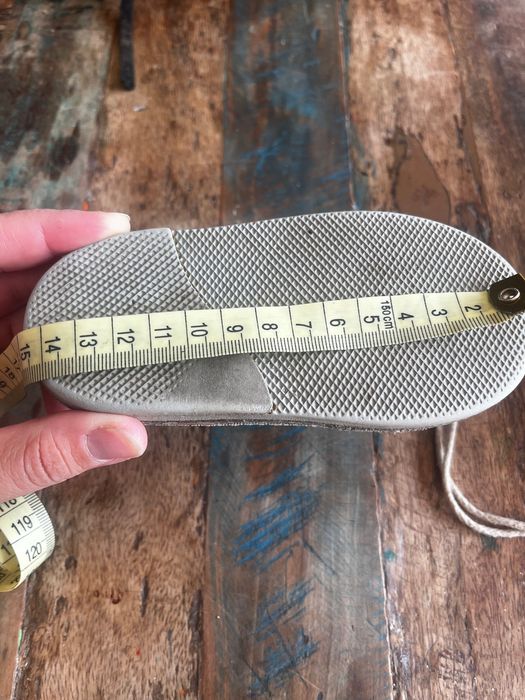 Profilowane buty dla małych dzieci