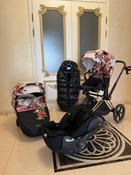 Коляска для новонароджених Cybex e-Priam 4.0 Fashion Edition Spring Blossom Light шасі Rosegold