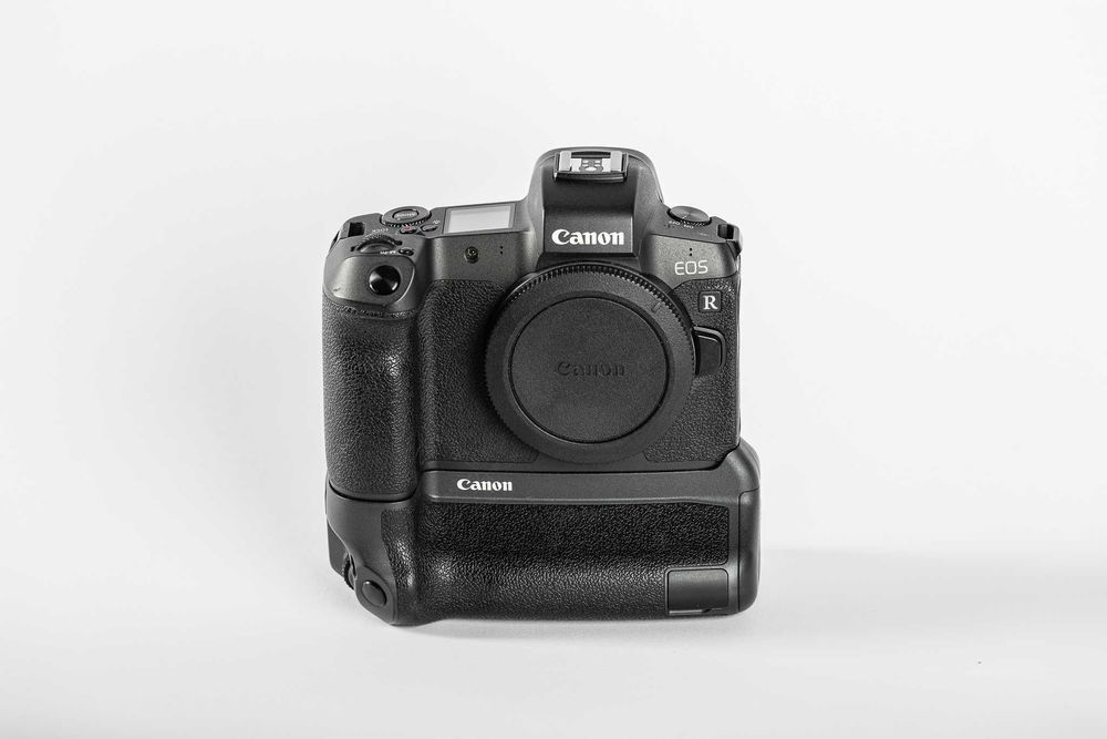 O Kit Perfeito para Fotografia: Canon EOS R + Punho + Lente 50mm