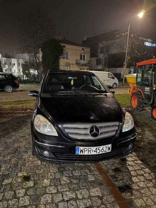 Mercedes B180 2.0 CDI 2008 – Czarny, Zadbany, Piękne Alufelgi!