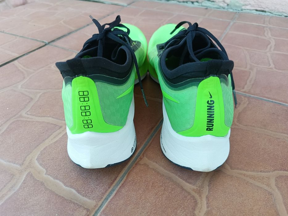 Кросівки Nike Zoom Fly 3 — купити недорого на OLX.ua