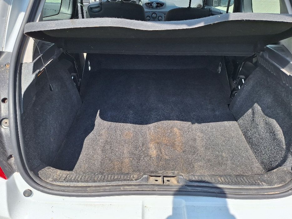 Sprzedam Renault Clio 2013 rok diesel 1.5 DCI w wersji ciężarowej !!!