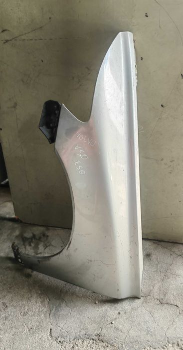 Guarda lamas esquerdo Volvo V50/S40