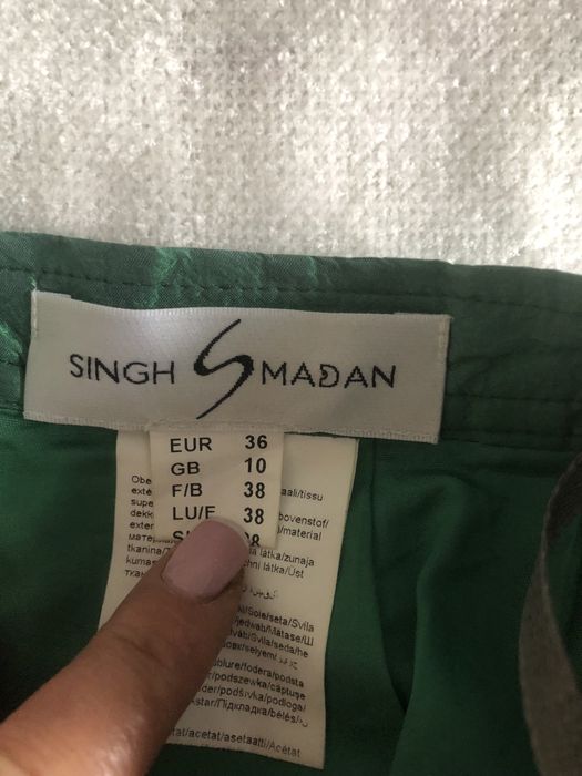 Zielona jedwabna spodniczka mini