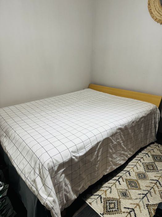 Cama + colchão + roupeiro