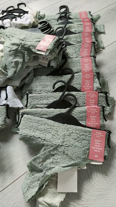 Mega Paka Stringi H&M rozm.M 75szt.