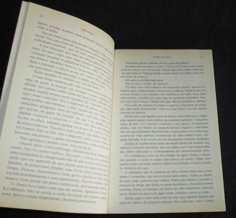 Livro Tempo de Fuga Chris Niles Bertrand