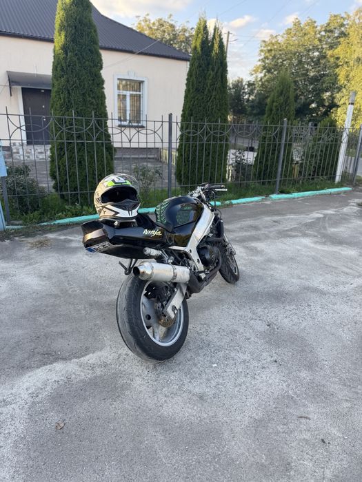 Мото Kawasaki zx6r 1996