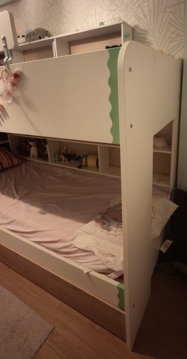 Conjunto Beliche Super Jojo e cómoda Hemnes 8 gavetas ikea