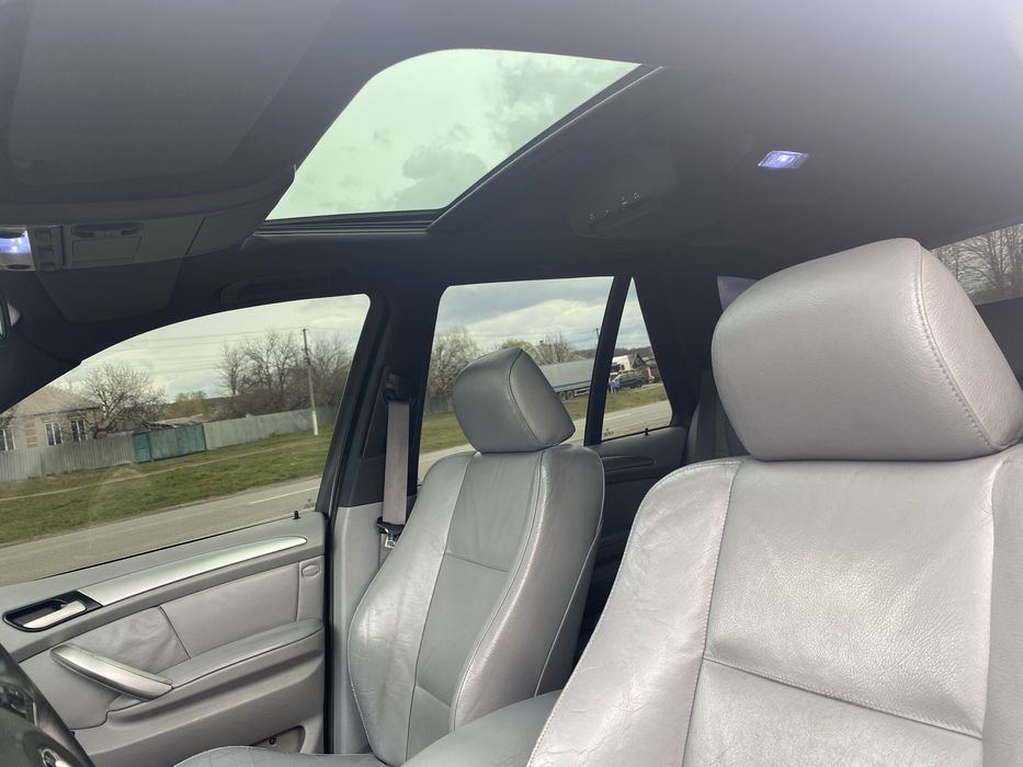 Продам BMW X5 e53