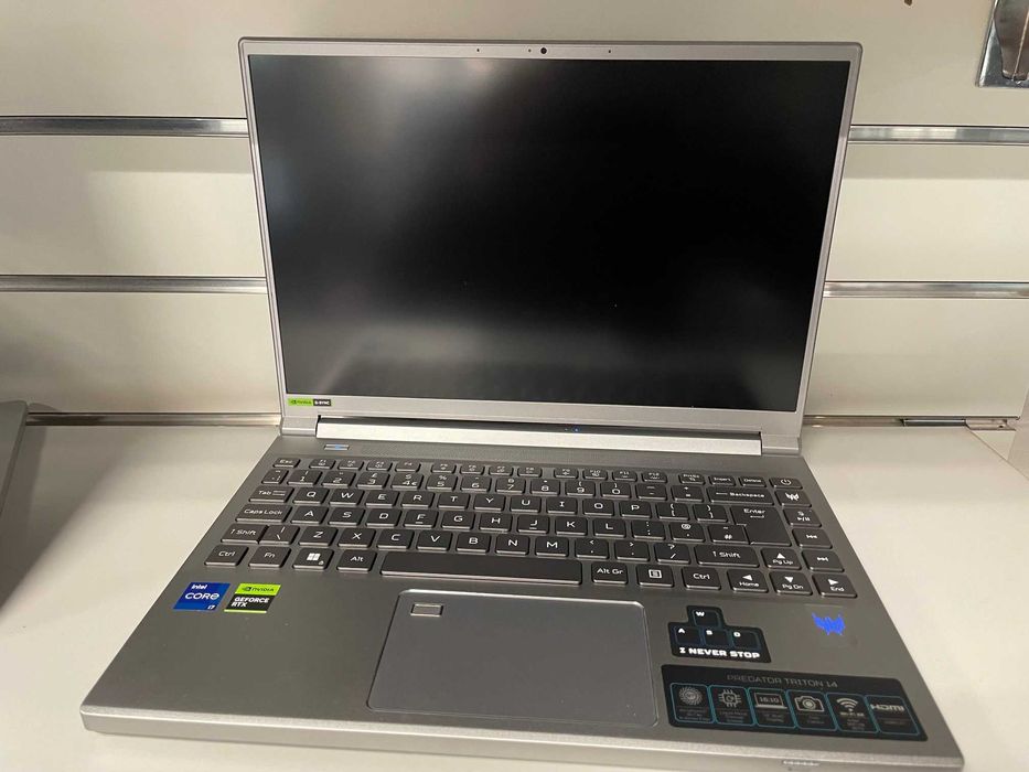 Predator Triton 14 i7-13700H RTX 4070 14''WQXGA 165Hz 16GB 1TB SSD W11