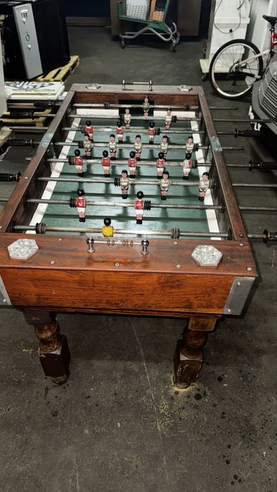 Mesa de matraquilhos restaurada c/ moedeiro 20 cêntimos novo