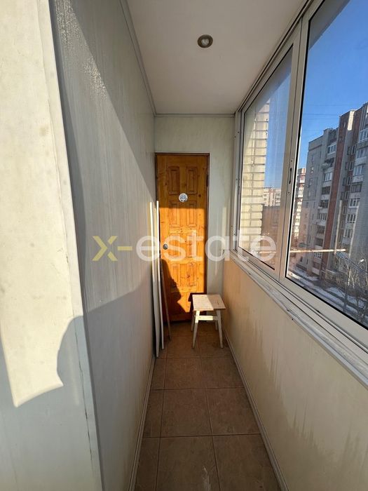 Стильна та простора 3-кімнатна квартира — вул. Варшавська