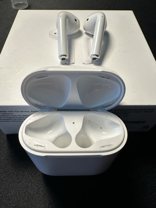 AirPods 2 – bardzo dobry stan + etui Spigen