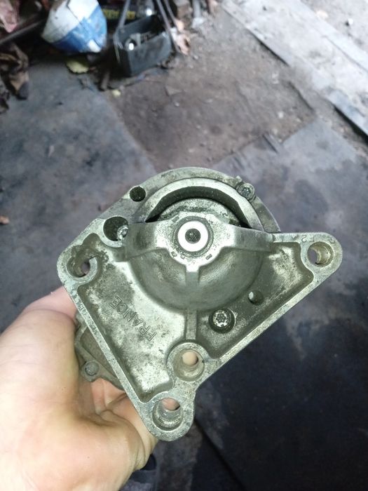 Стартер в Рено 21