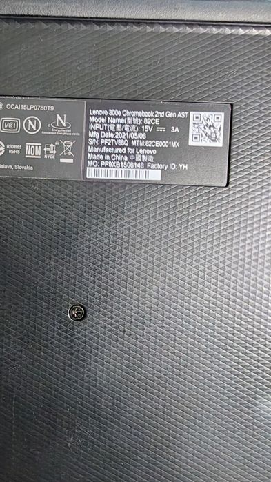 Sprzedam laptop do nauki internetu filmów