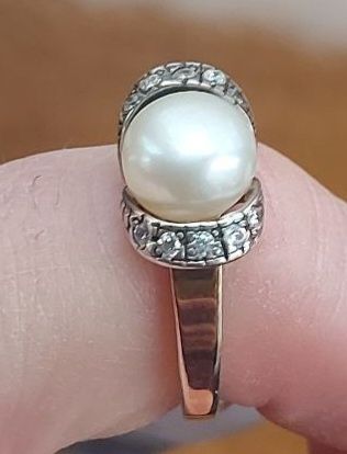 Продаётся серебряное кольцо