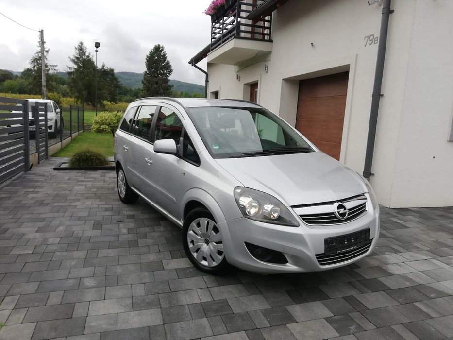 Opel Zafira Climatronic Automat Easytronic Opony Wielosezon Serwis 7-os.