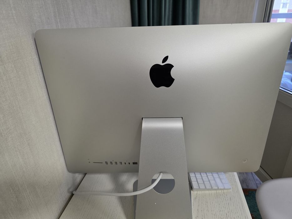 2021р Apple iMac 21.5" Retina 4K (2020) | Core i3 | 8GB | SSD 256GB |