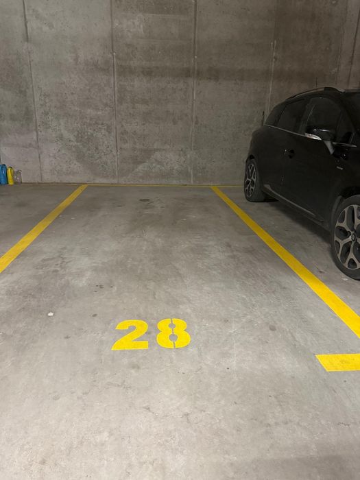 Wynajmę miejsce postojowe w garażu ul. Modlińska 1a