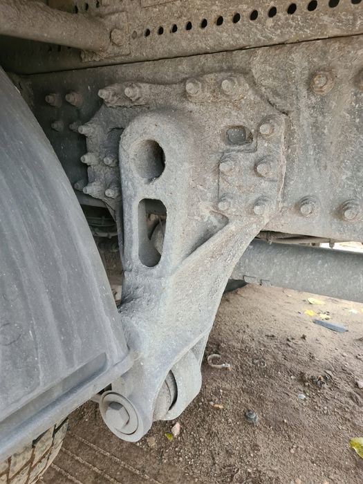 łapa Mocowanie półresora Ucho Renault Premium Dci Midlum Volvo FE FL
