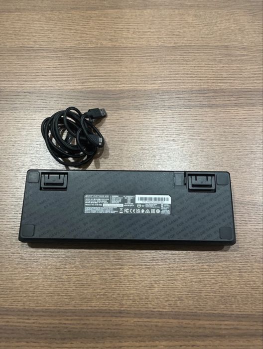 Teclado Razer Huntsman Mini – 60% | Excelente Estado