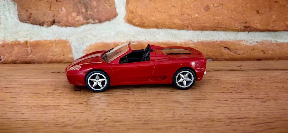 Ferrari 360 Spider skali 1:38