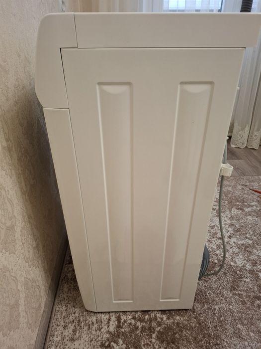 Пральна машина  zanussi ZWSE6100V 5кг