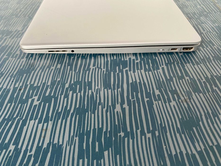 Portatil HP 15s (15.6") | Intel i3 11ª Gen | 16GB RAM | SSD 512GB
