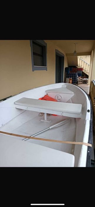 Barco com motor suzuki 15cv