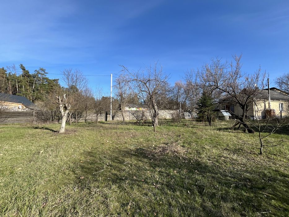 Кутова ділянка в с. Ворзель