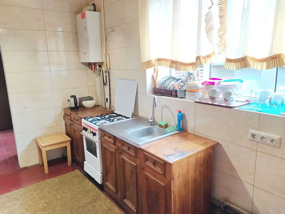 Оренда кімнати для дівчат без господаря р-н Смолянки 2000 грн.