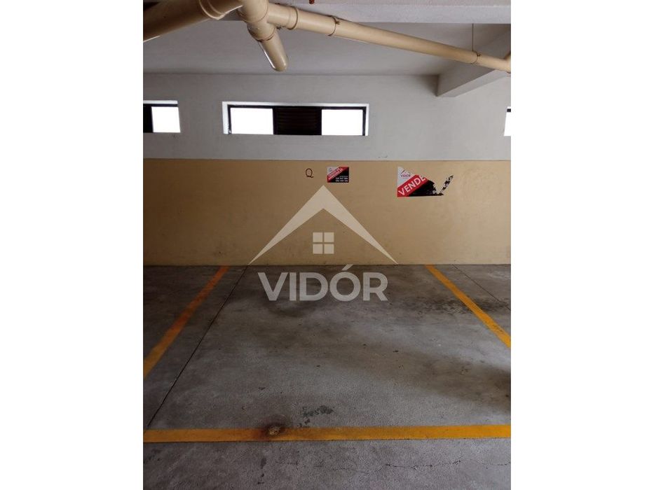 Garagem na Tv. Bernardim Ribeiro Nº 60 - Circunvalação