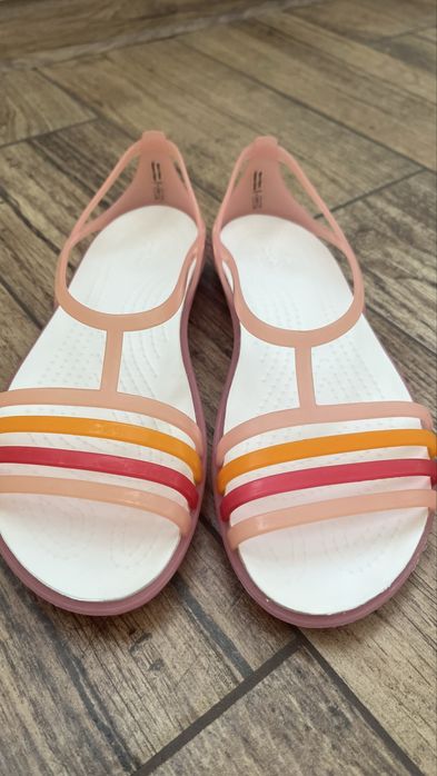 Женские босоножки Crocs W 6